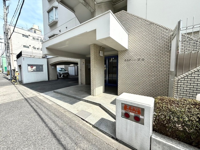 エントランス部分 エステート野田