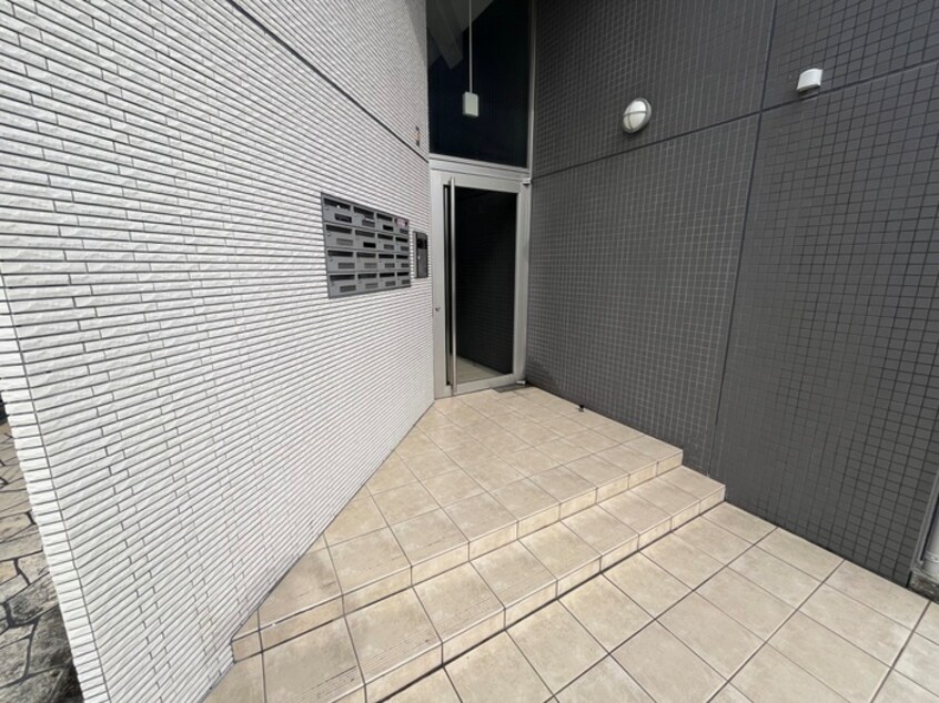 エントランス部分 ミレ　オレイユ　ベル