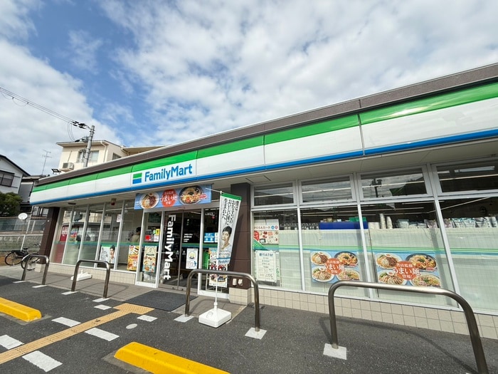 ファミリーマート 豊中岡町北店(コンビニ)まで433m ハーモニーテラス宝山町