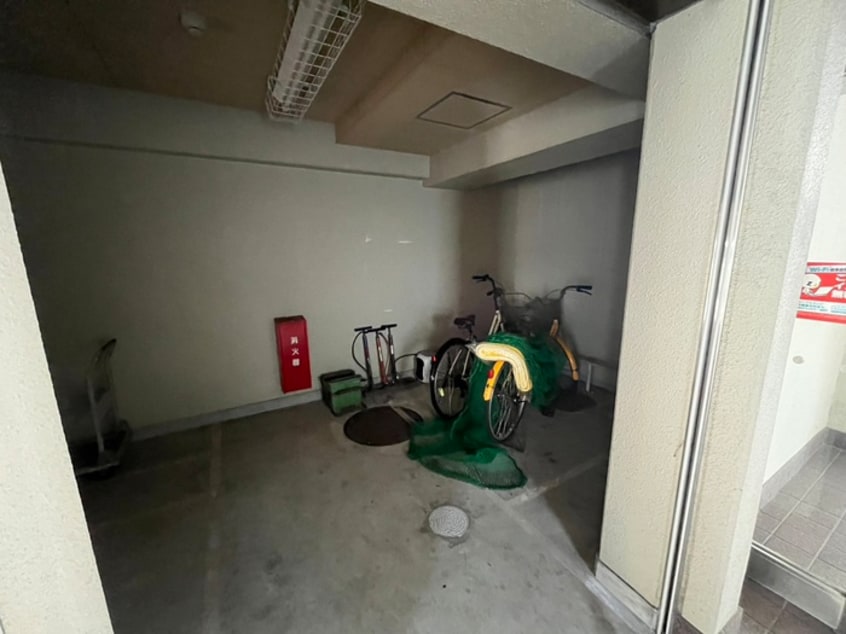 駐輪場 エフアール板宿