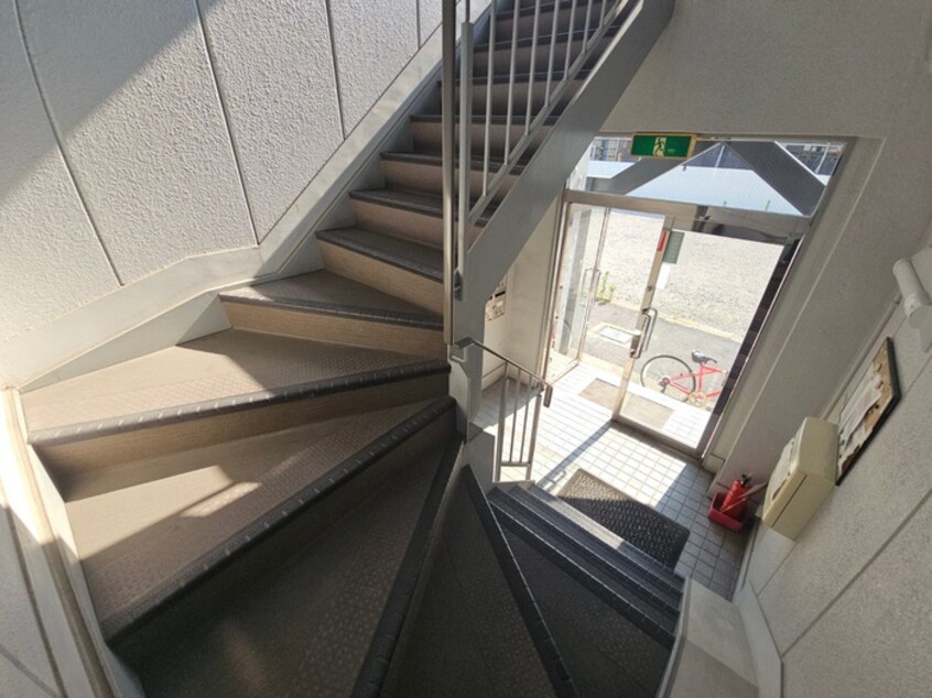 エントランス部分 トトロハイツ