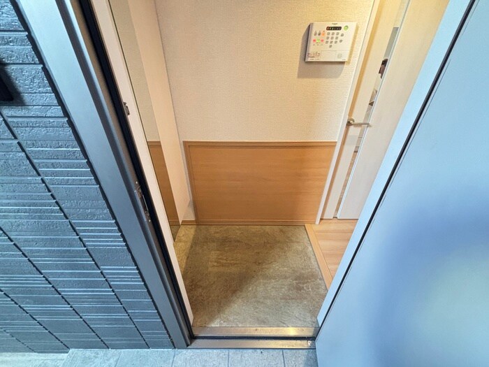 玄関 ルーチェ嵯峨