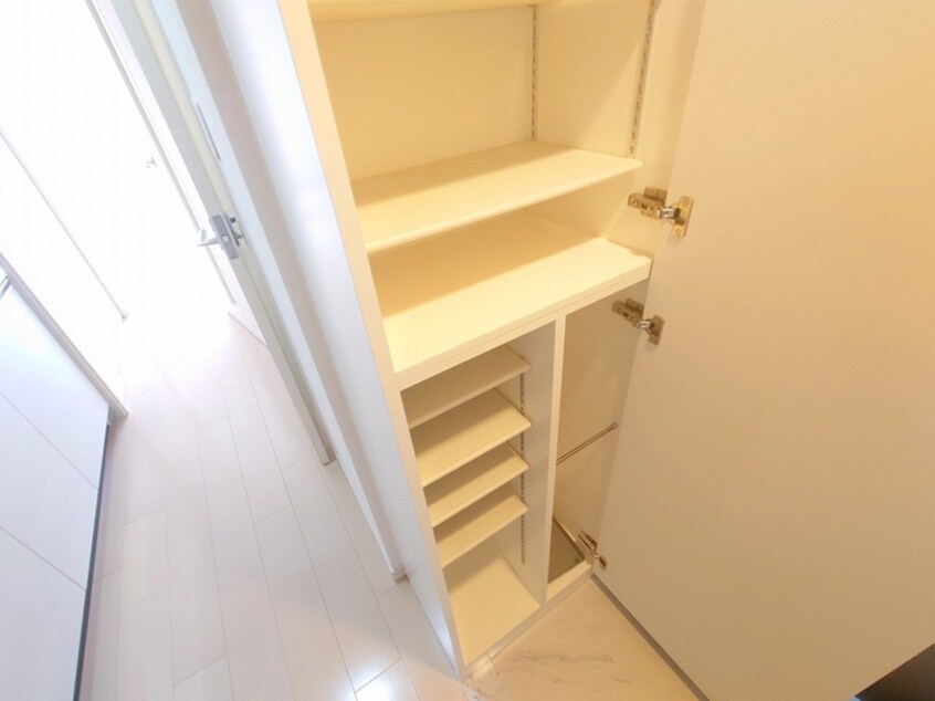 靴箱 アドバンス三宮ステージア(401)