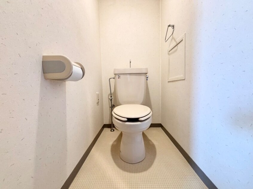 トイレ サン・ルイ・コ－ト