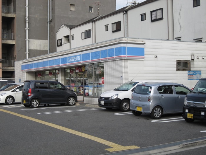 ローソン(コンビニ)まで188m Cier ｔour M.K.菱屋東