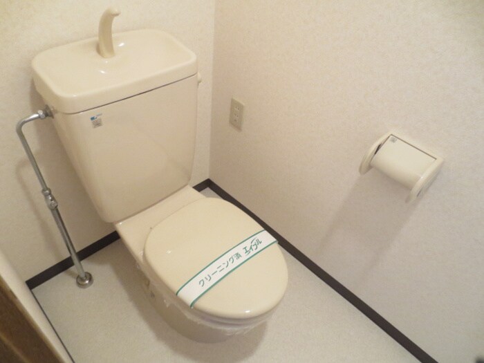 トイレ ノーメ・デラローザ