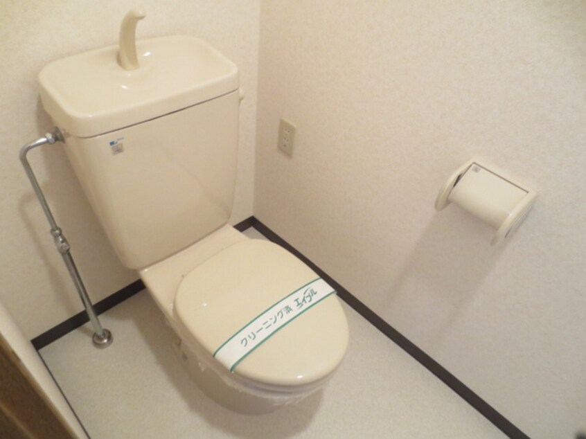 トイレ ノーメ・デラローザ