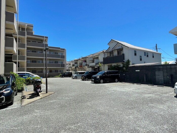 駐車場 ノーメ・デラローザ