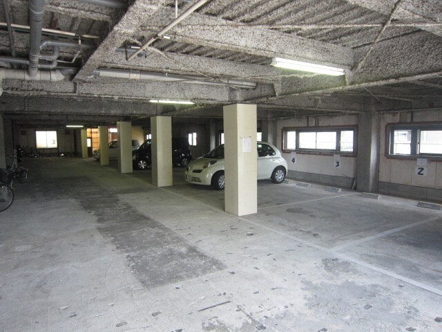 駐車場 ベストレジデンス瓢箪山Ⅰ