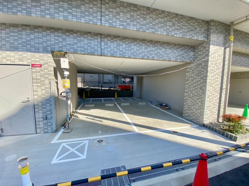 駐車場 ｴｽﾘｰﾄﾞ大阪ﾃﾞｭｱﾙｹﾞｰﾄ(301)