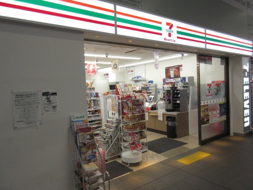 セブンイレブン(コンビニ)まで40m レフ灘