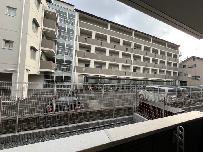 室内からの展望 GRAMM桂北滝川B棟