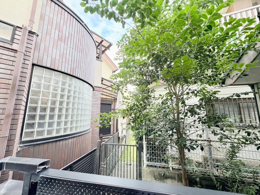 室内からの展望 セジュール水賀池