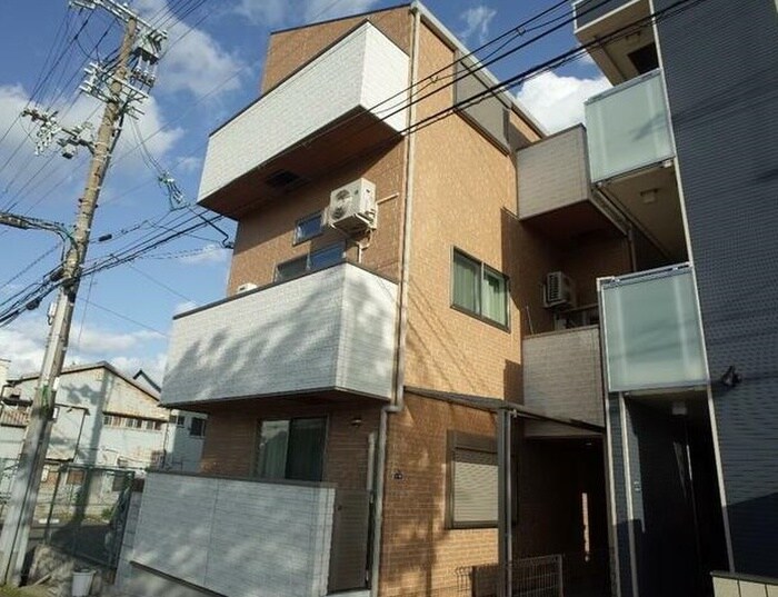 エントランス部分 メゾンプラージュ苅藻