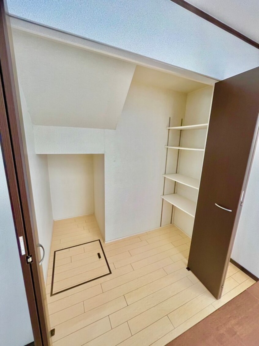 収納 Ｙｓ　Ｂｉｚ　りんくう