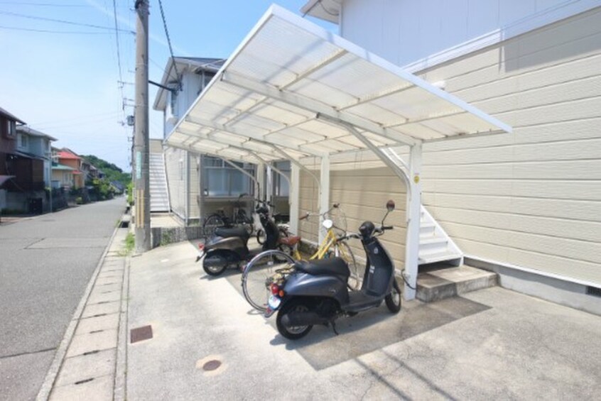 駐輪場 エステートピア１