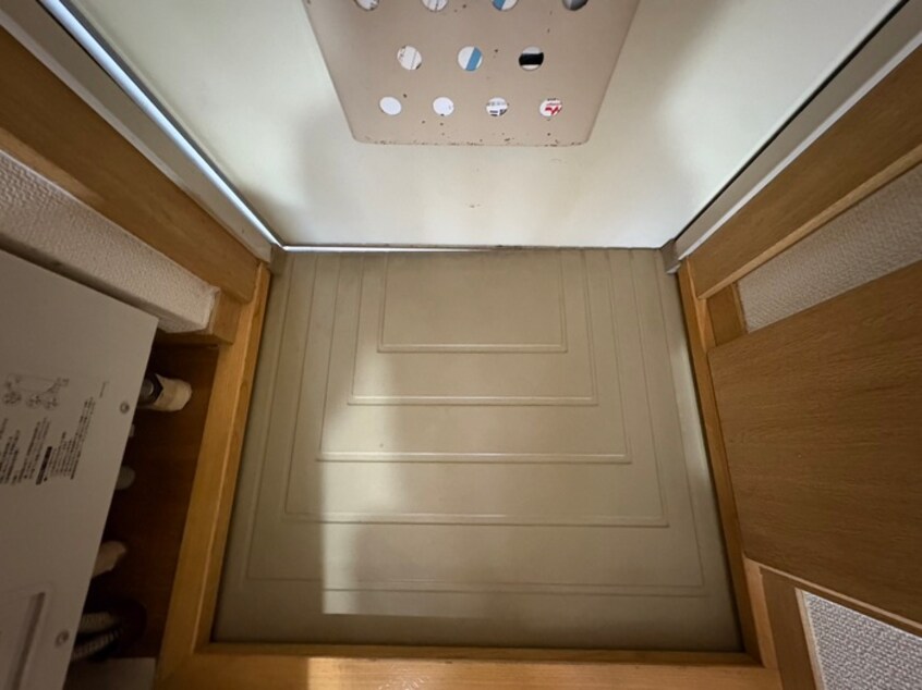 玄関 エステートピア１