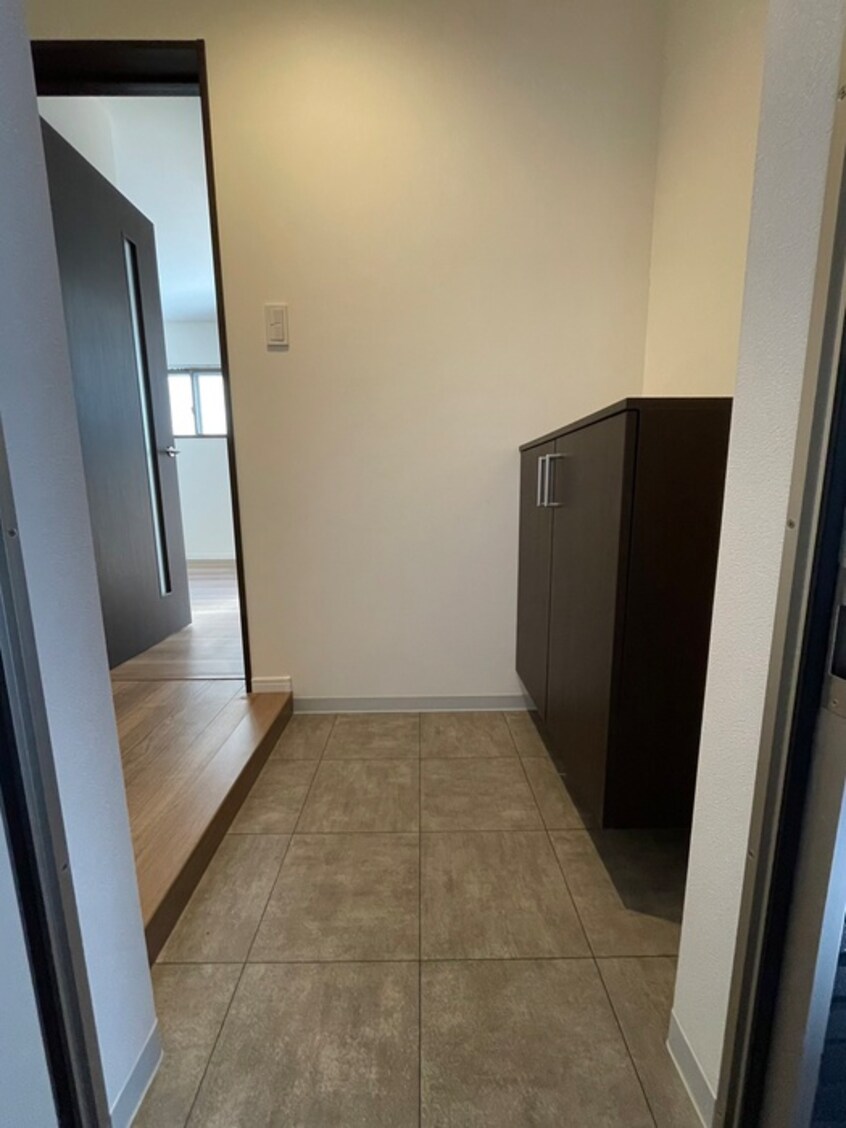 玄関 セラフィーメゾン郡元町