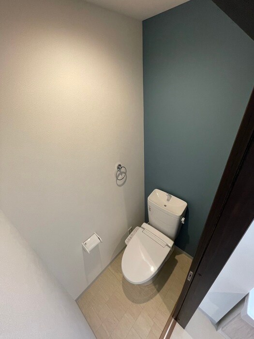 トイレ セラフィーメゾン郡元町