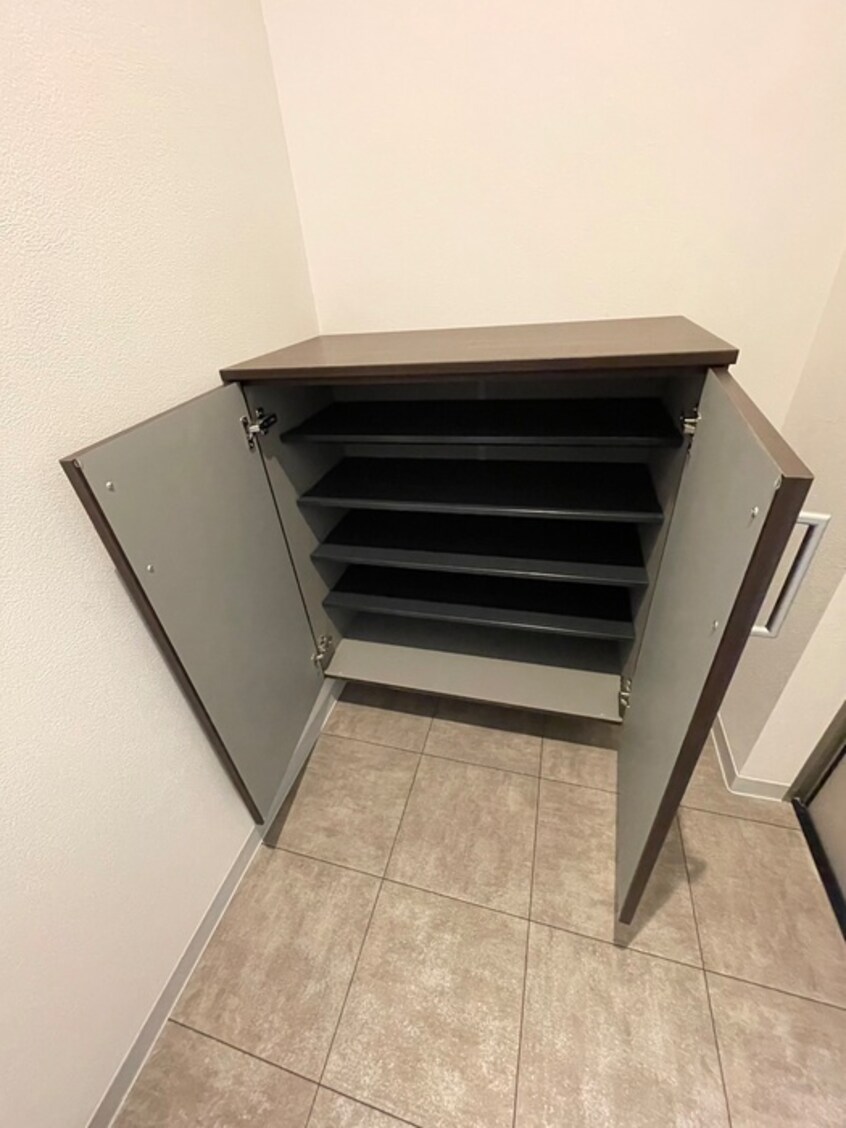 靴箱 セラフィーメゾン郡元町