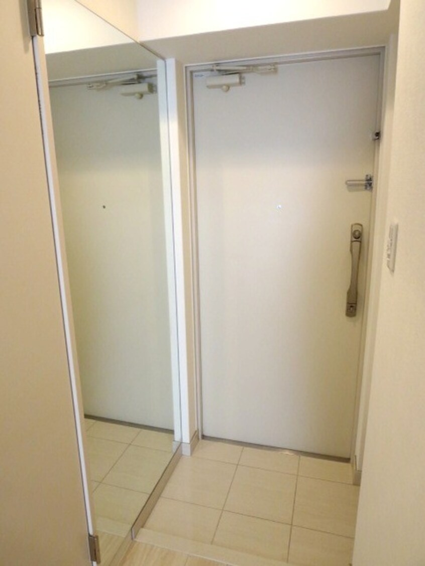 玄関 Ｗ．Ｏ．Ｂ．　ＵＭＥＤＡ