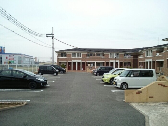 駐車場 サンリットスクエア