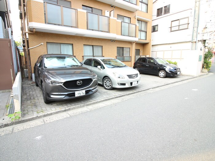 駐車場 エルベコ－ト岡町