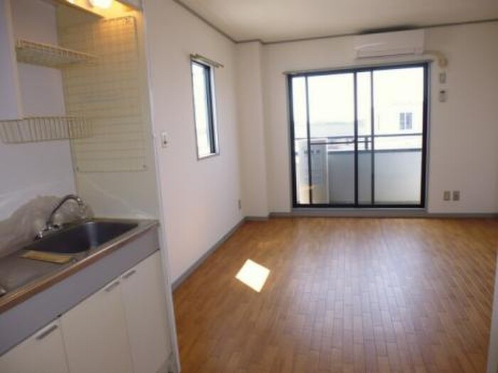 居室 ジ－ニアス上の丸