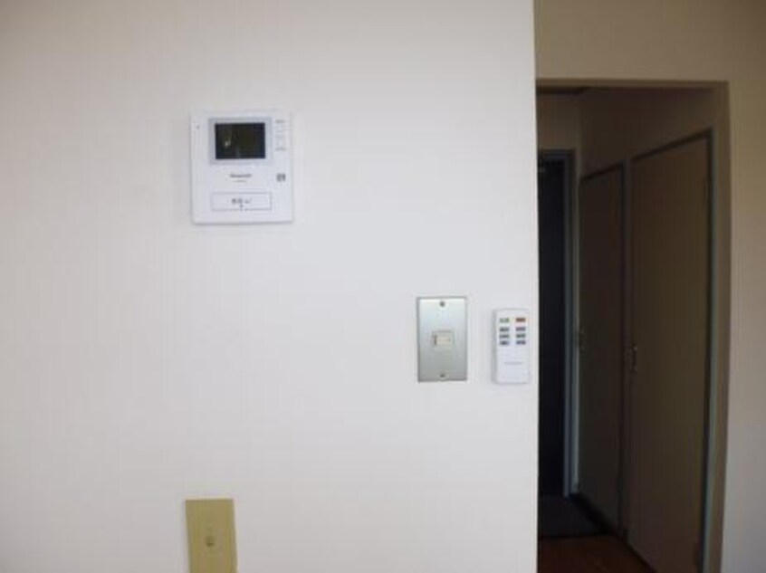 内観写真 ジ－ニアス上の丸