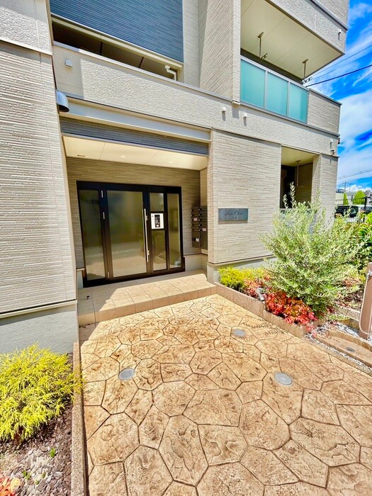 エントランス部分 リアン鳳