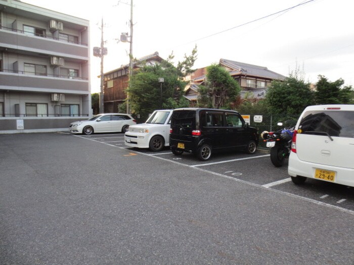 駐車場 カ－サ・ソラッツォⅡ番館