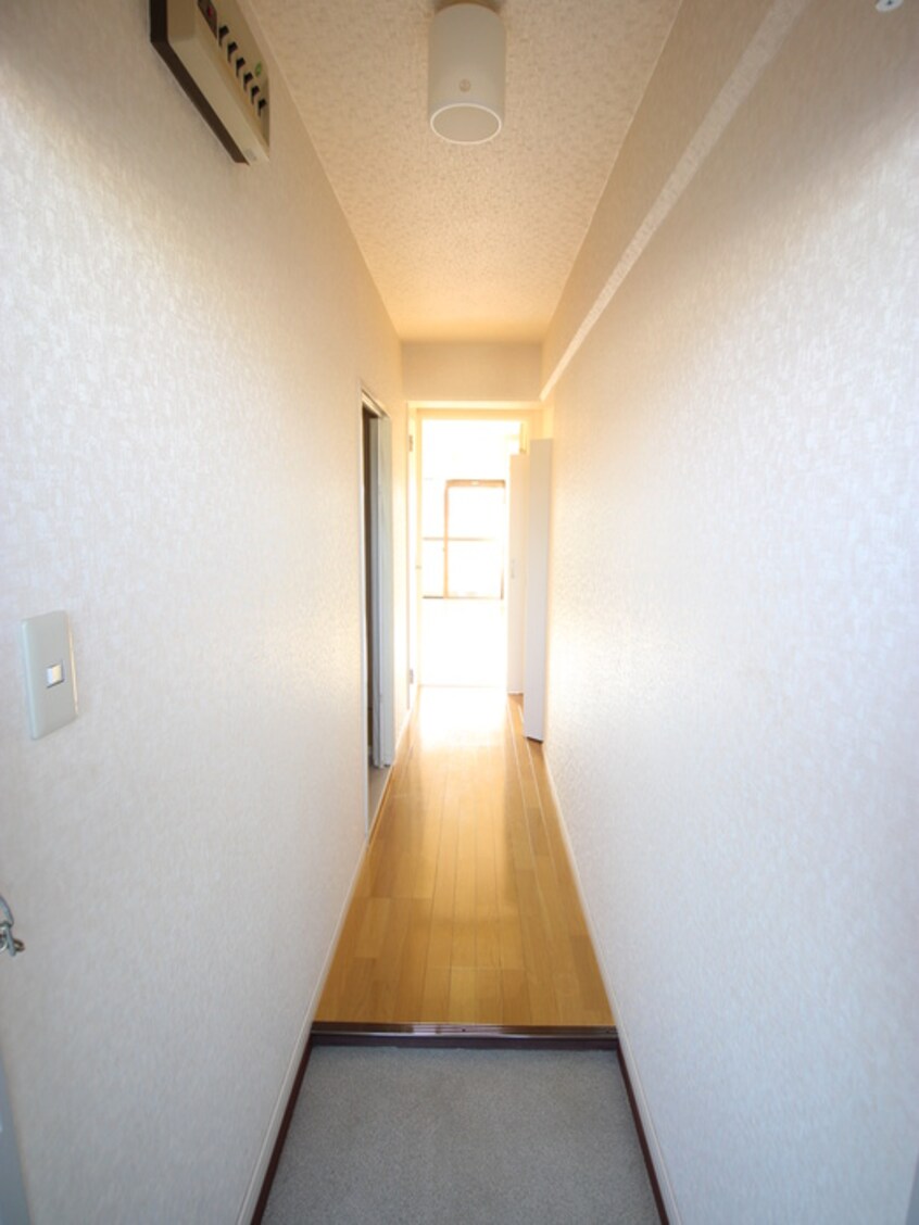 廊下 三福ビル