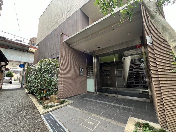 エントランス部分 ザ・ネスト