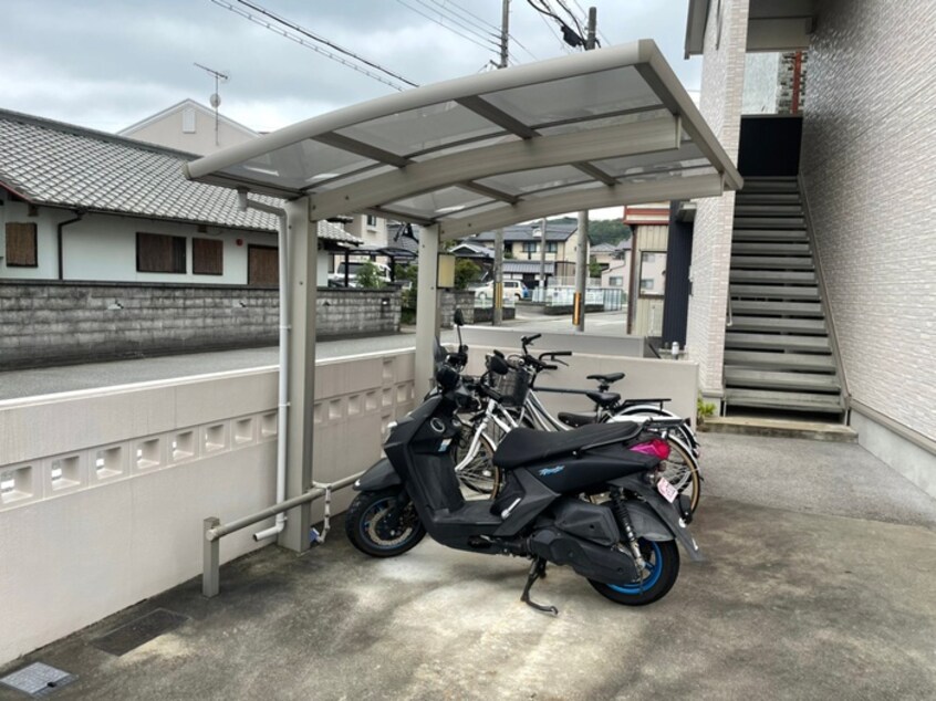 駐輪場 ブランコート