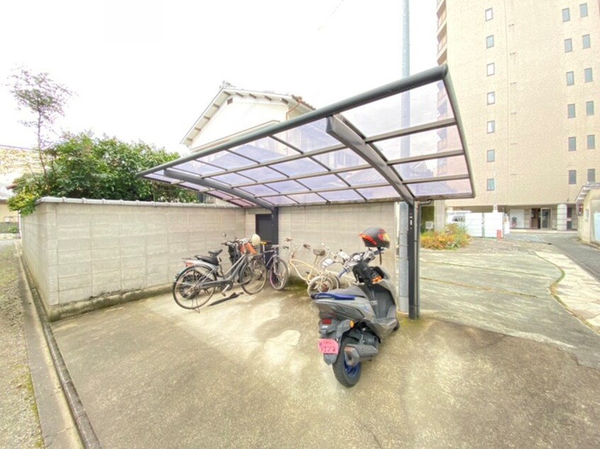 駐輪場 ＣＲＥＳＣＥＮＴ　ＵＮＯ