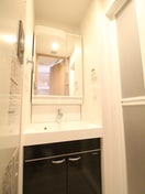 洗面 ﾌｧｰｽﾄﾌｨｵｰﾚ三宮EAST(301)