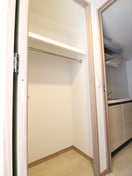 収納 ﾌｧｰｽﾄﾌｨｵｰﾚ三宮EAST(301)