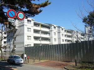 ﾌﾟﾚｽﾃｰｼﾞ新千里西町２号棟(405)