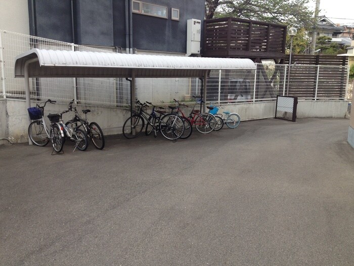 駐輪場 ヴァンヴェ－ル夙川