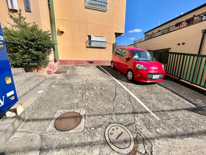 駐車場 サン・ホワイティ箕面