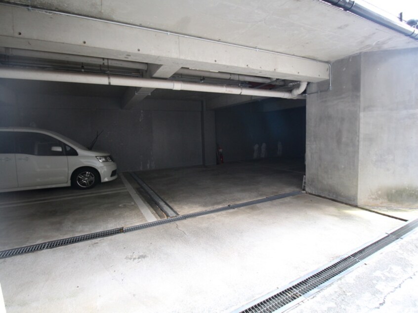 駐車場 メゾンマルシン