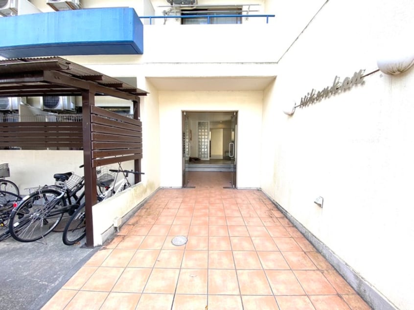 エントランス部分 ニケンカン