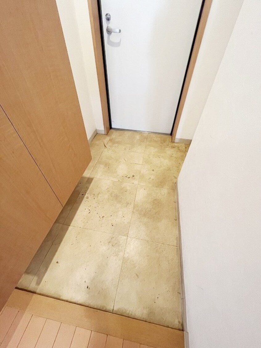 玄関 フィ－ル土居