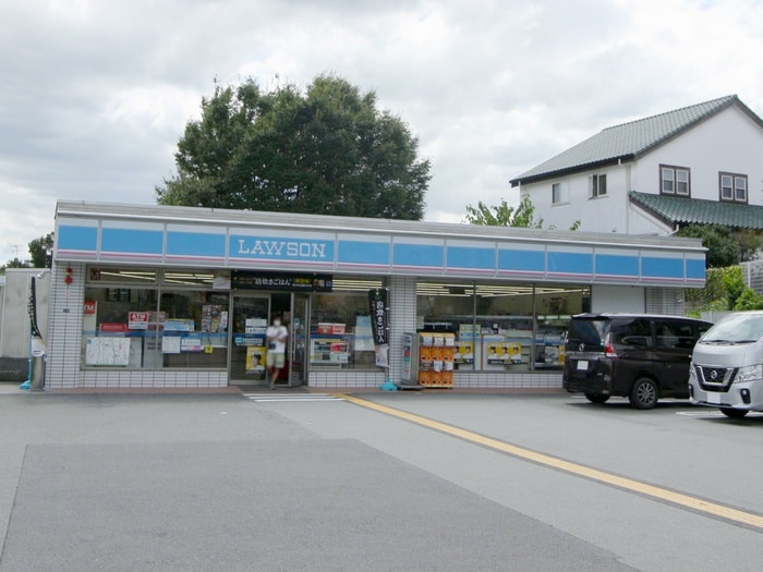 ローソン箕面桜三丁目店(コンビニ)まで380m 桜レジデンス