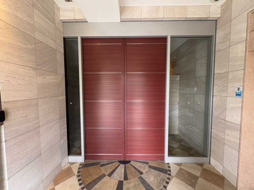 エントランス部分 アドバンス神戸湊町（1001）