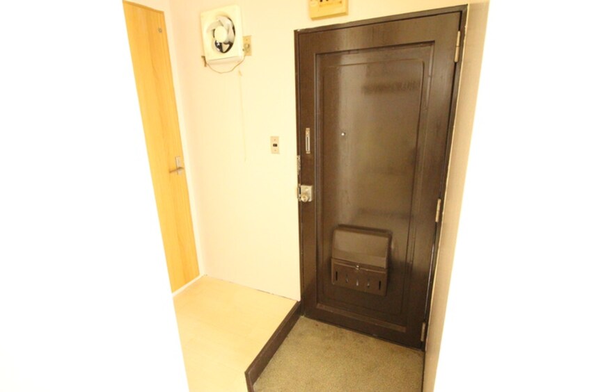 玄関 さくらビル