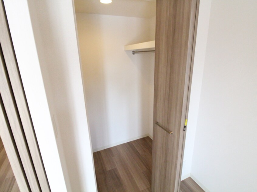 収納 ｴｽﾗｲｽﾞ神戸三宮山手通壱番館