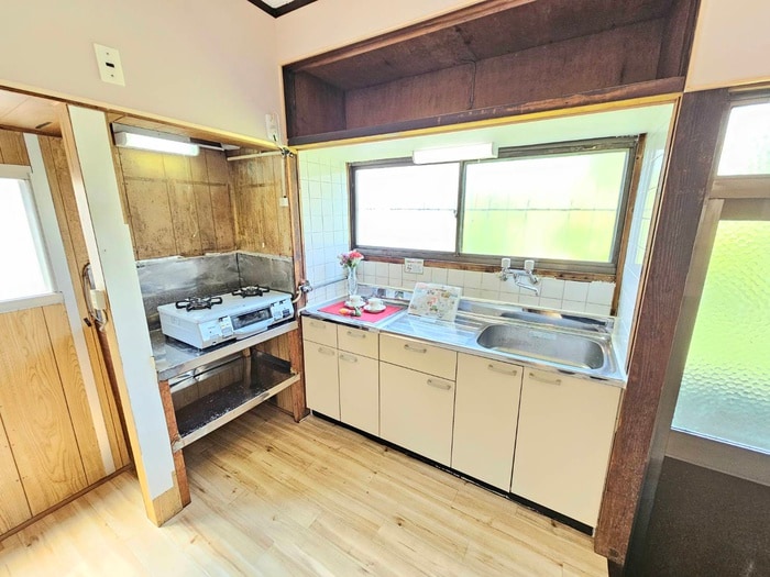 キッチン 丘の上にある春のLa torta