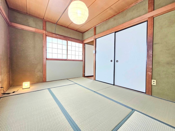 居室 丘の上にある春のLa torta