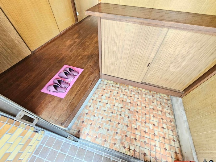 玄関 丘の上にある春のLa torta